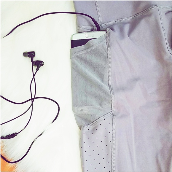 Lavender Highwaist Mesh Workout Legging - Picture 5 of 7